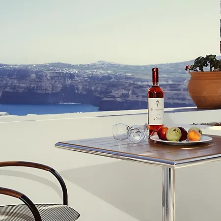 Aelia Akrotiri, Santorini 3*