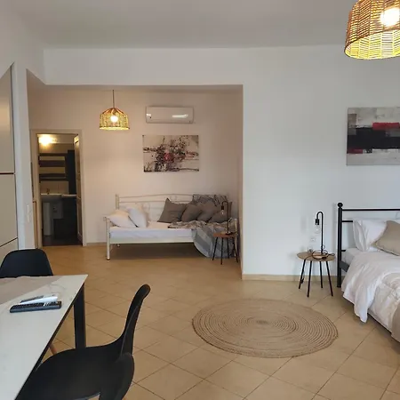Aelia Akrotiri, Santorini 3*