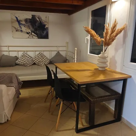 Aelia Akrotiri, Santorini Aparthotel 3*