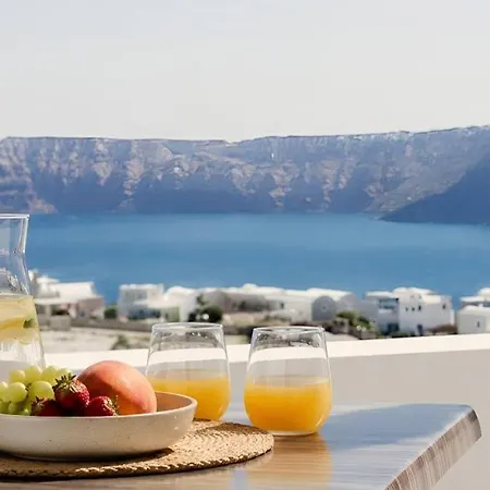 Aelia Akrotiri, Santorini 3*