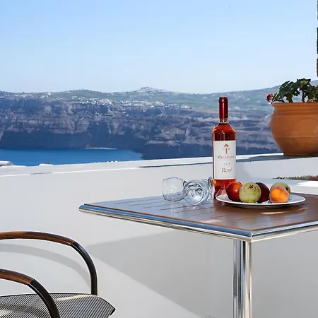 Aelia Akrotiri, Santorini 3*