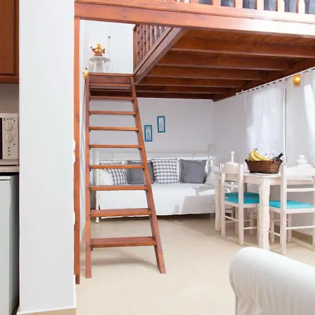 Aelia Akrotiri, Santorini Aparthotel 3*